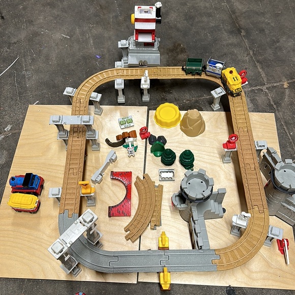 Train set - Picture 2 of 8